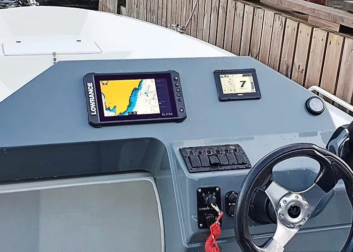 8 Person In * Svelgen